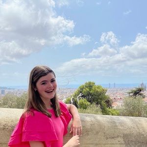 Meet your Posher, Mia